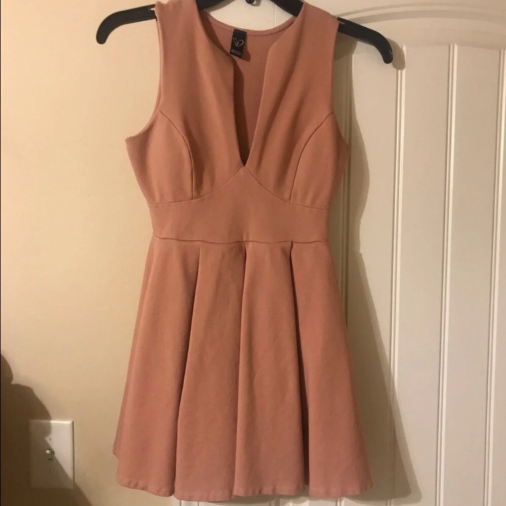 Windsor small dress - beautiful and flattering